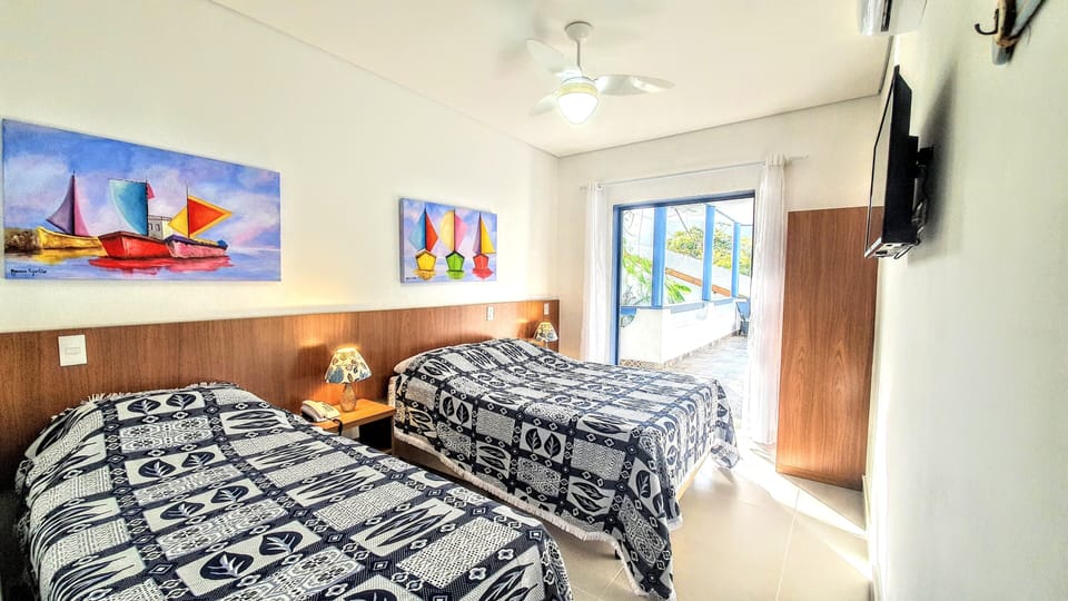 Standard Triple Room | Minibar, free WiFi, bed sheets