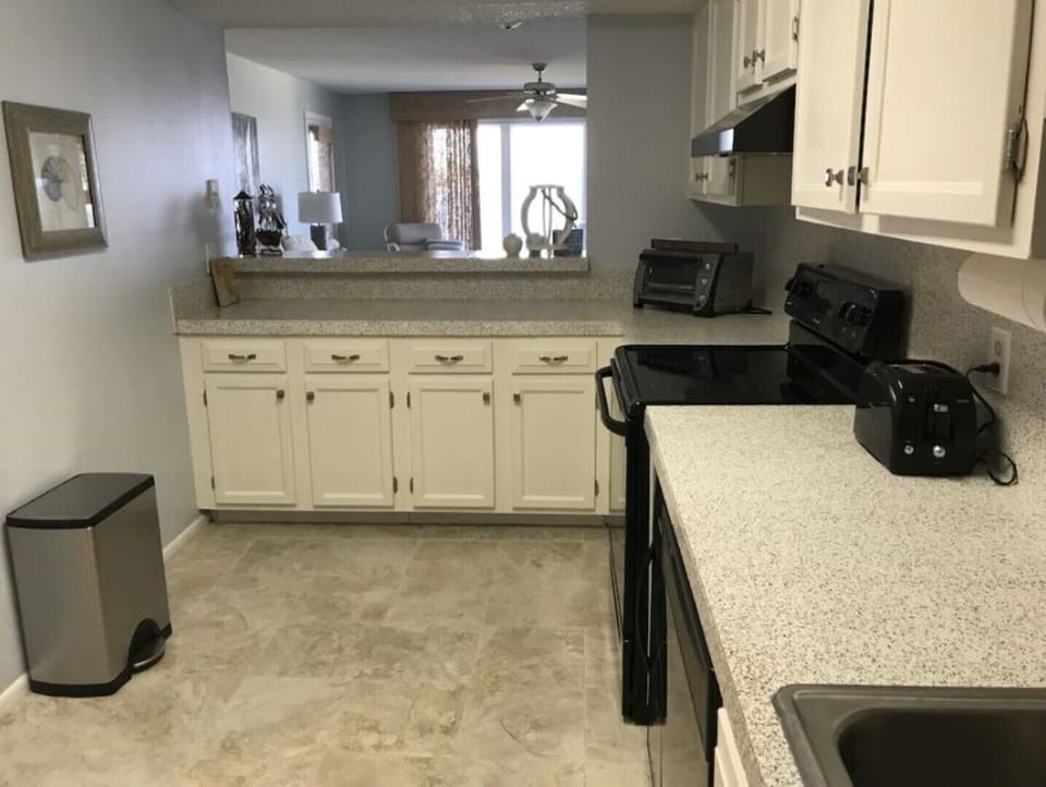 plenty of counter space