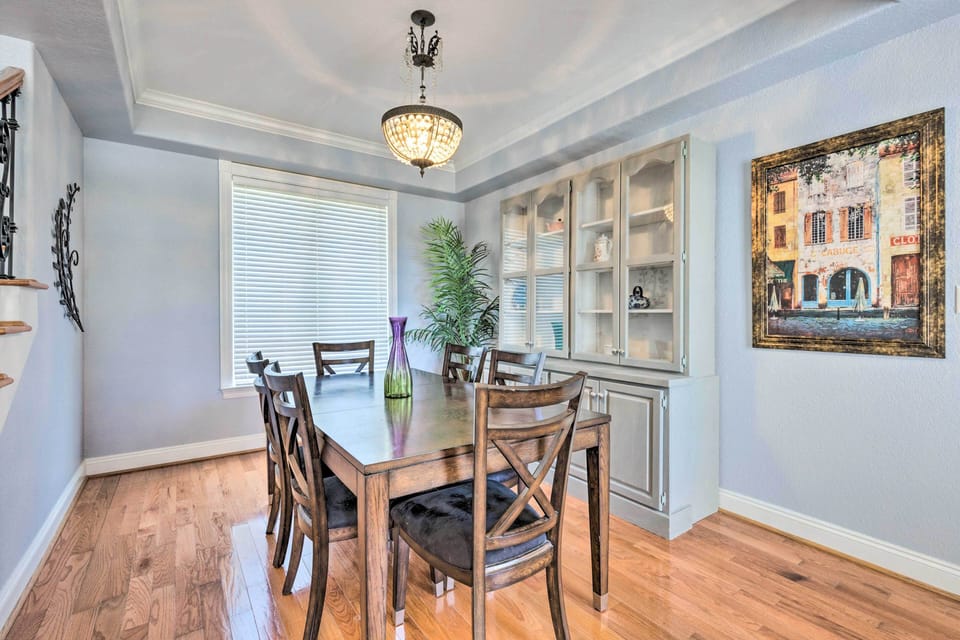 Formal Dining Room | Main Level