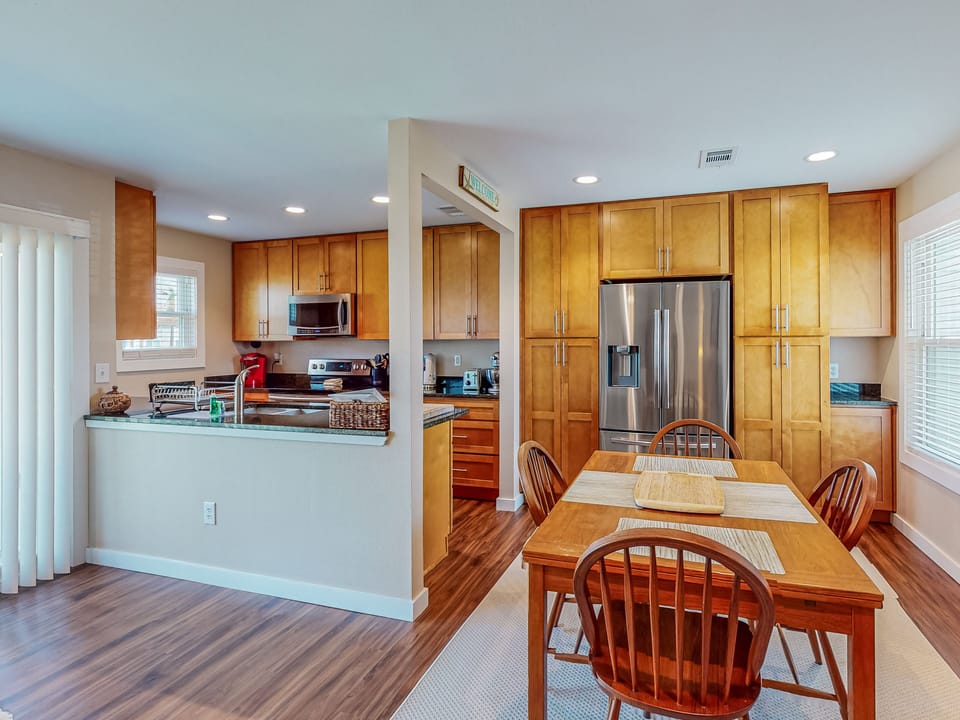 Dining/Kitchen