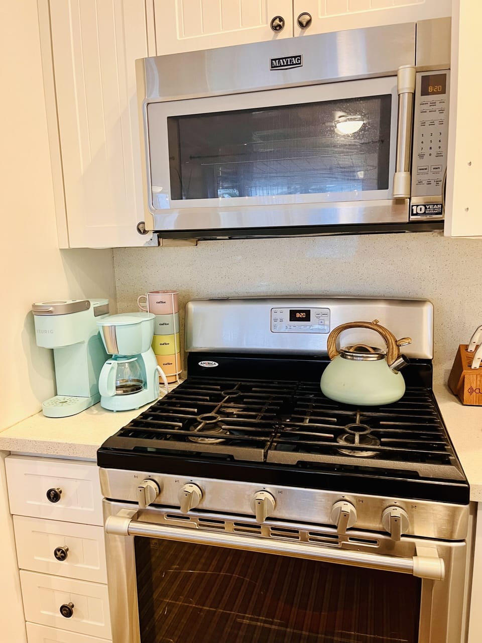 Coffee and tea time , gas range