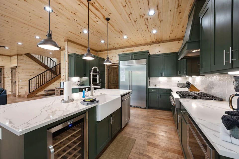 Kitchen/Bar