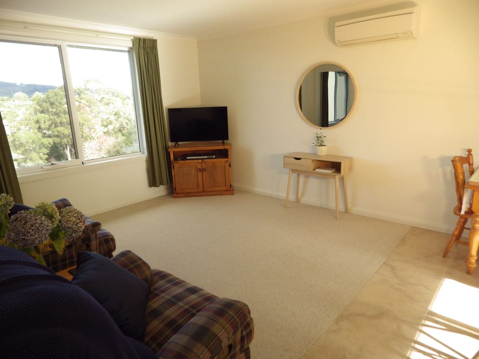 A great space to relax, enjoy the view and watch the smart tv.