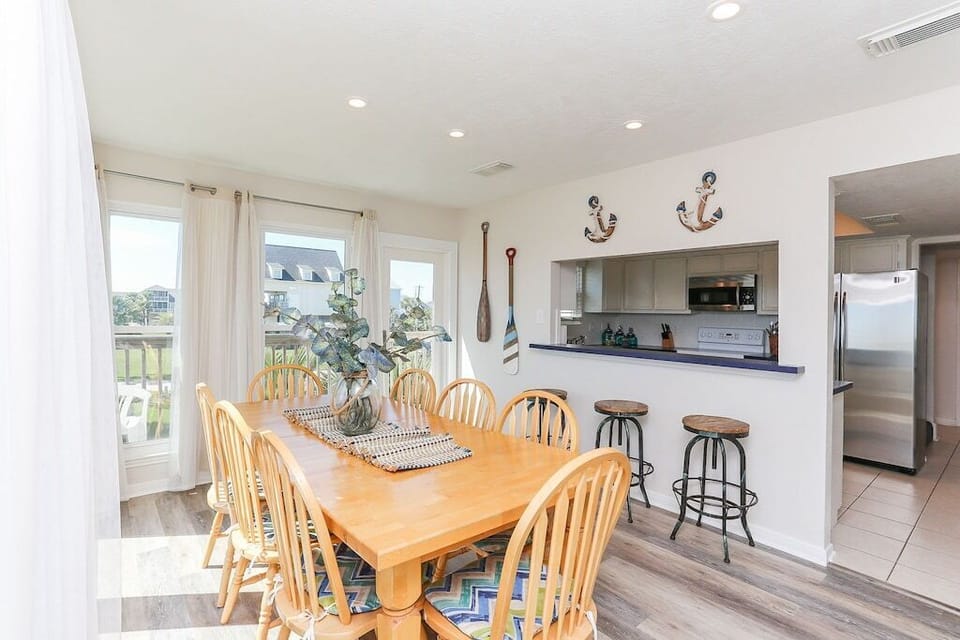 dining and kitchen