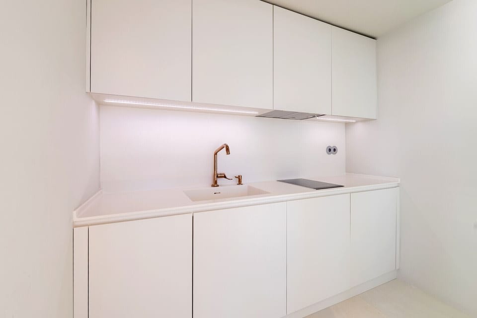Panoramic Studio | Private kitchen | Fridge, dishwasher, highchair, cookware/dishes/utensils