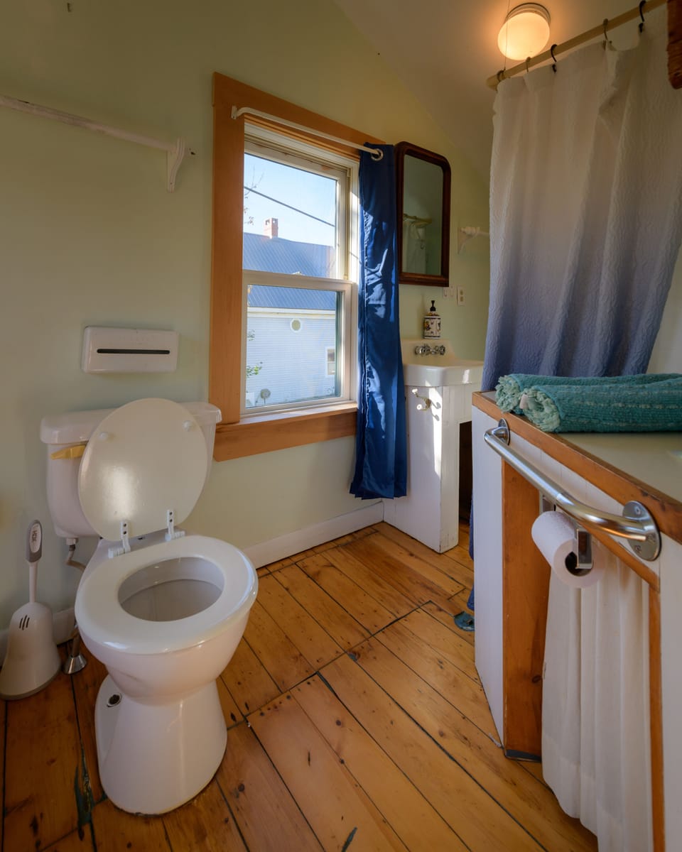 Upstairs bathroom