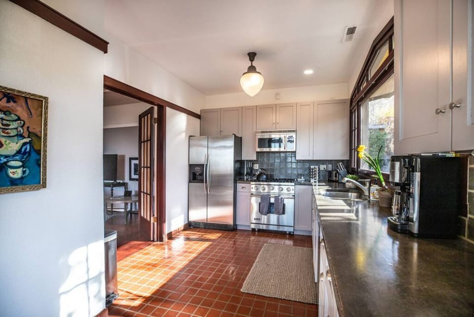 Fully stocked kitchen.
