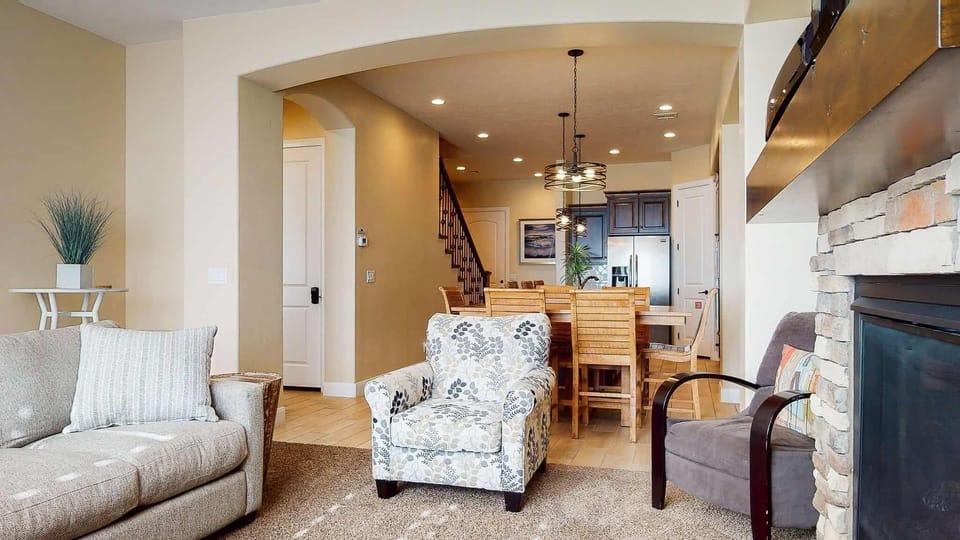 Townhome, 4 Bedrooms | Living area | Smart TV, streaming services