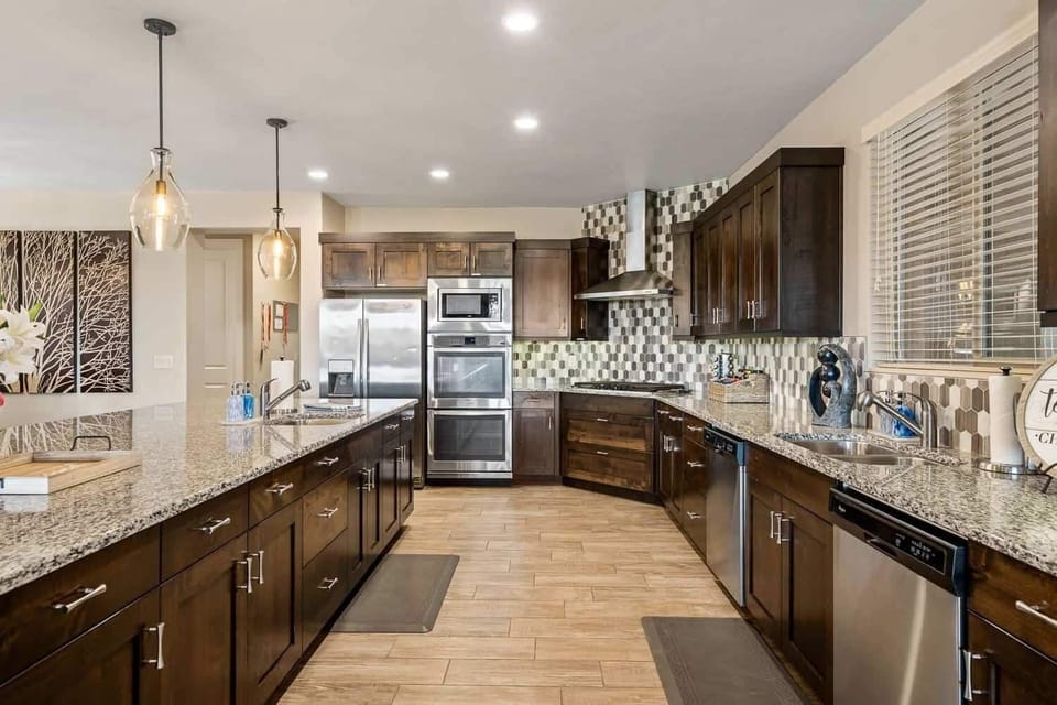 House, Multiple Bedrooms | Private kitchen | Fridge, oven, coffee/tea maker, toaster