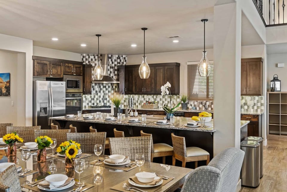 House, Multiple Bedrooms | Dining