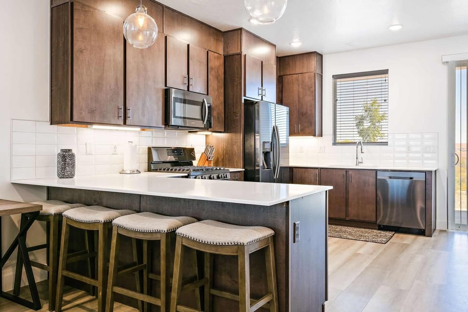 Townhome, 4 Bedrooms | Private kitchen | Coffee/tea maker, fridge, oven, toaster