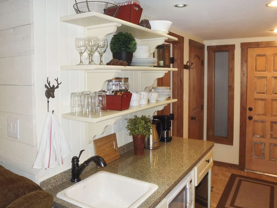 Kitchenette