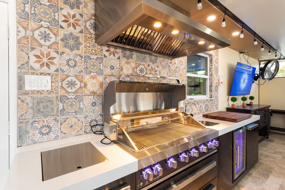 Outdoor Kitchen Daytime