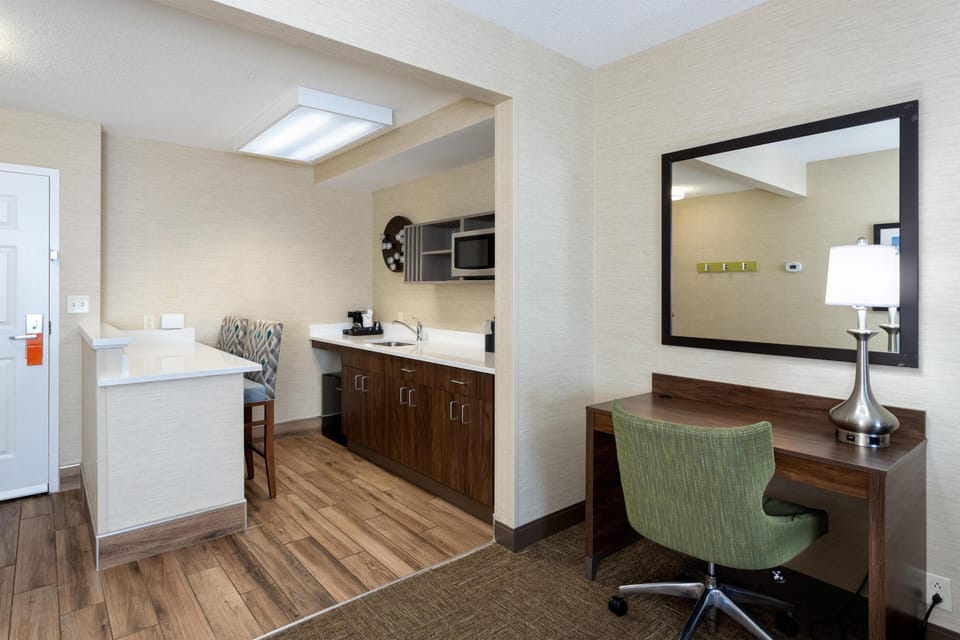 Suite, 1 King Bed, Refrigerator & Microwave | Private kitchen | Mini-fridge, microwave, coffee/tea maker