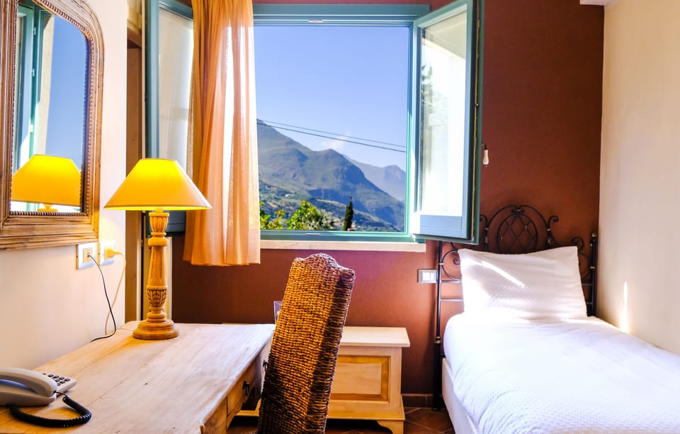 Single Room | Premium bedding, minibar, in-room safe, soundproofing