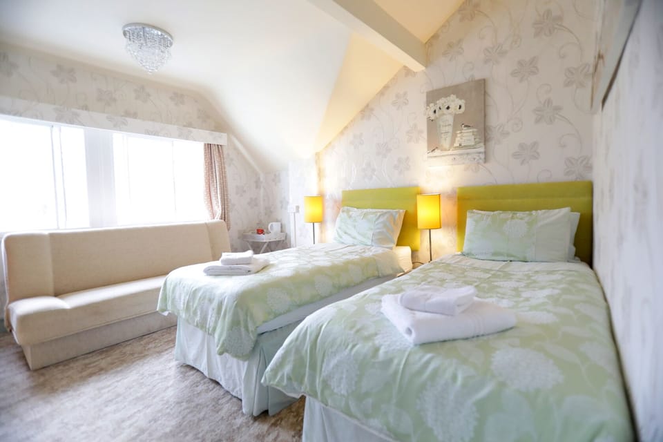 Standard Twin Room, Ensuite