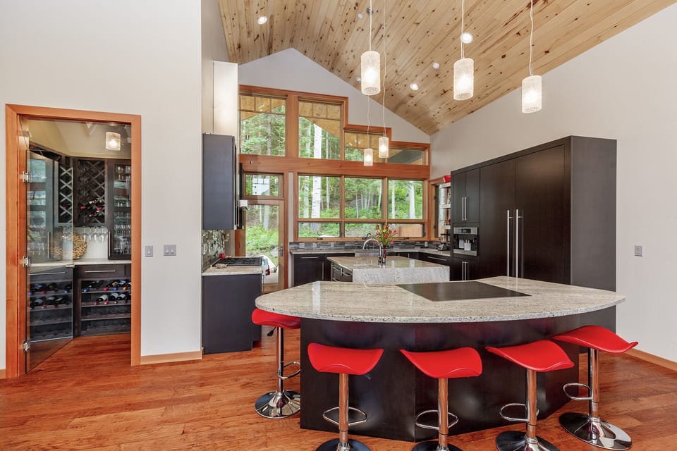 Kitchen, Bar and Wine Room