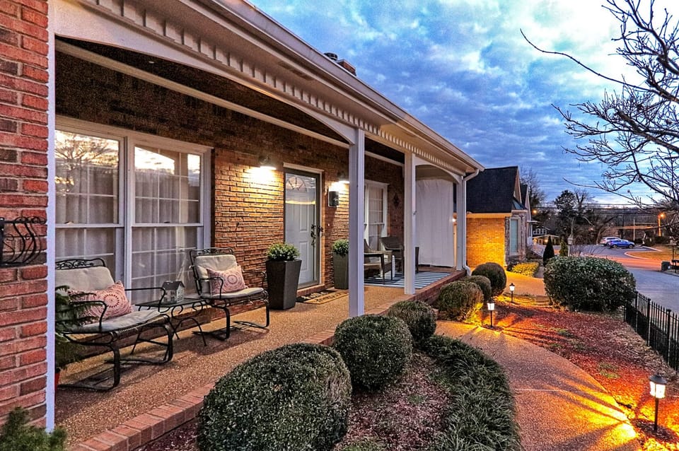 Welcome to Maple Roost, a 1750 sf cottage in the historic district of Columbia. 