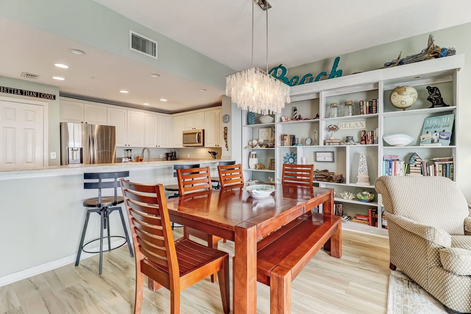 Dining Table with Seating for 6