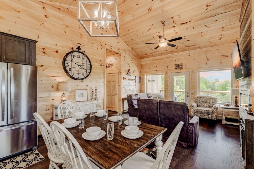 Nothing old and musty about this cabin......