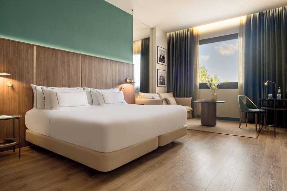 Down comforters, pillowtop beds, minibar, in-room safe