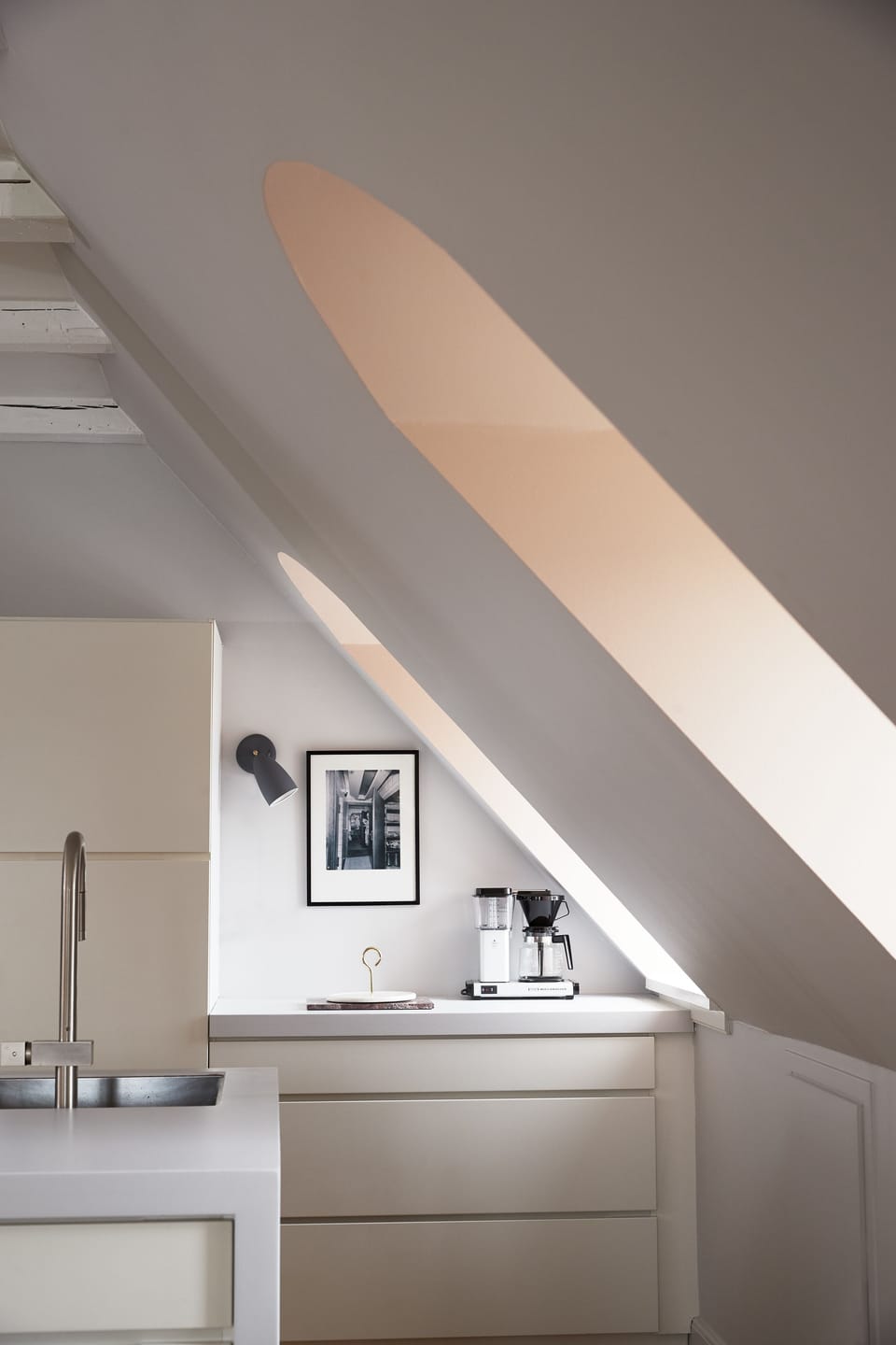 Exclusive Penthouse, Balcony, City View | Premium bedding, minibar, in-room safe, individually decorated