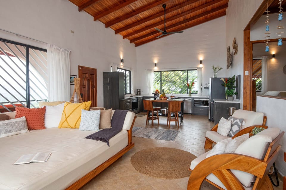 Cozy living room with flat-screen TV and cable channels