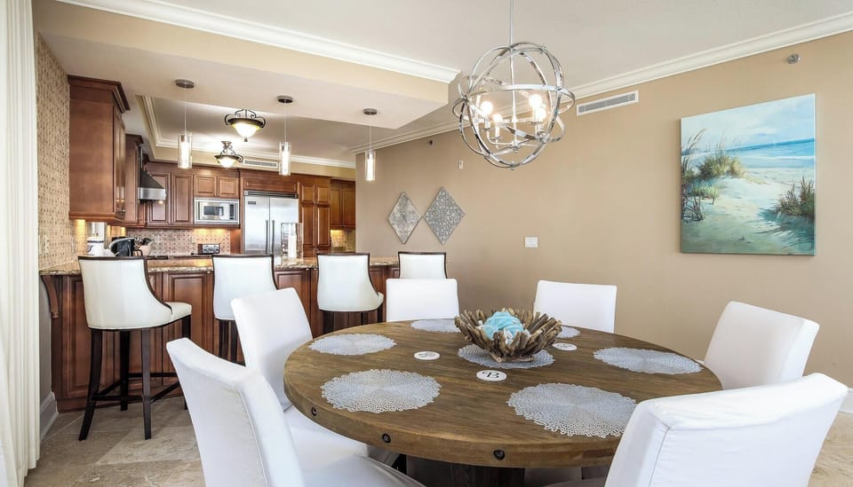 Bella Riva #209 Dining Area