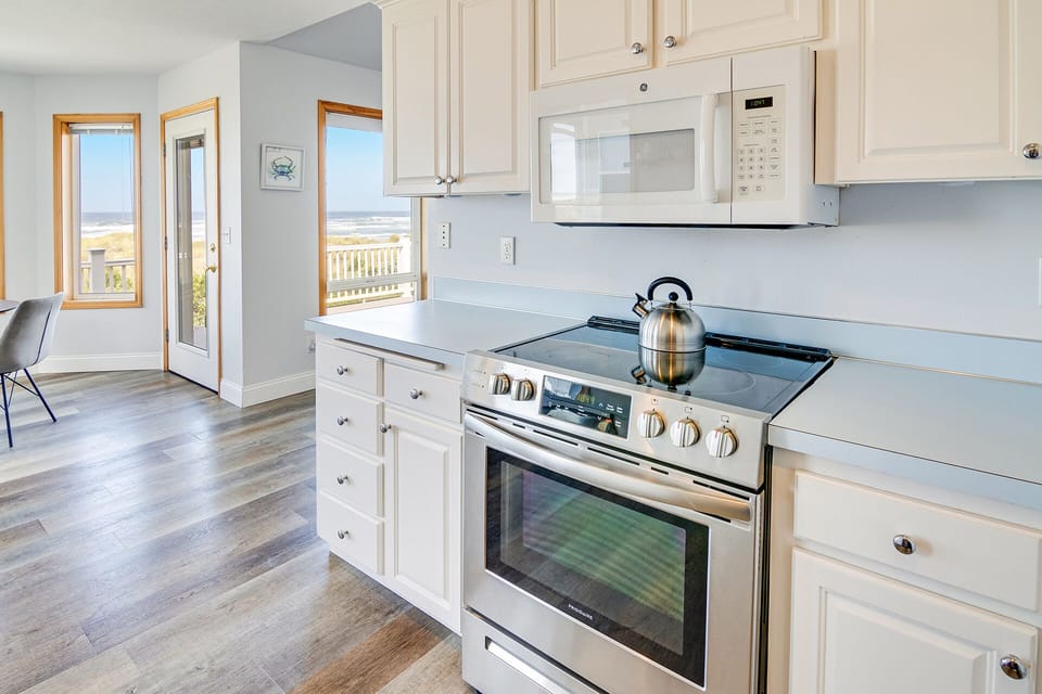 Prepare meals while having an ocean view!