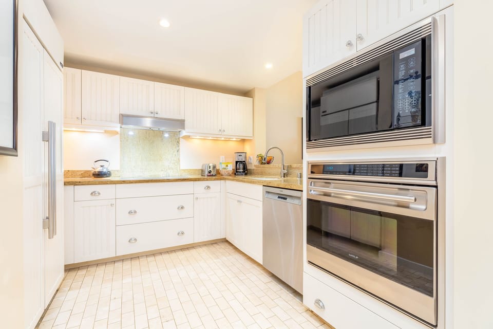 well-appointed kitchen, perfect for crafting your favorite meals