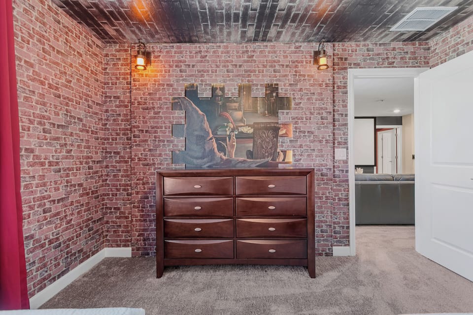 House (Multiple Bedrooms) | Property amenity