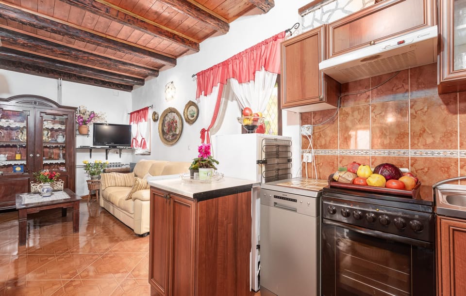 House, 2 Bedrooms, Terrace | Private kitchen | Fridge, microwave, stovetop, dishwasher