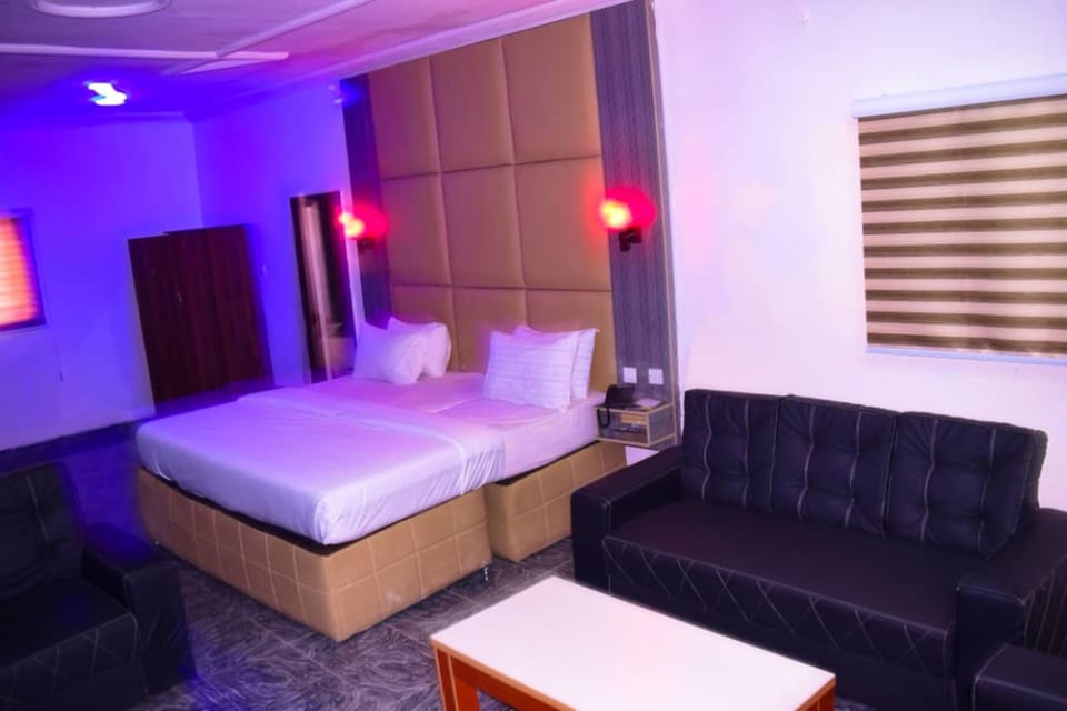 Superior Room | Premium bedding, free WiFi, bed sheets