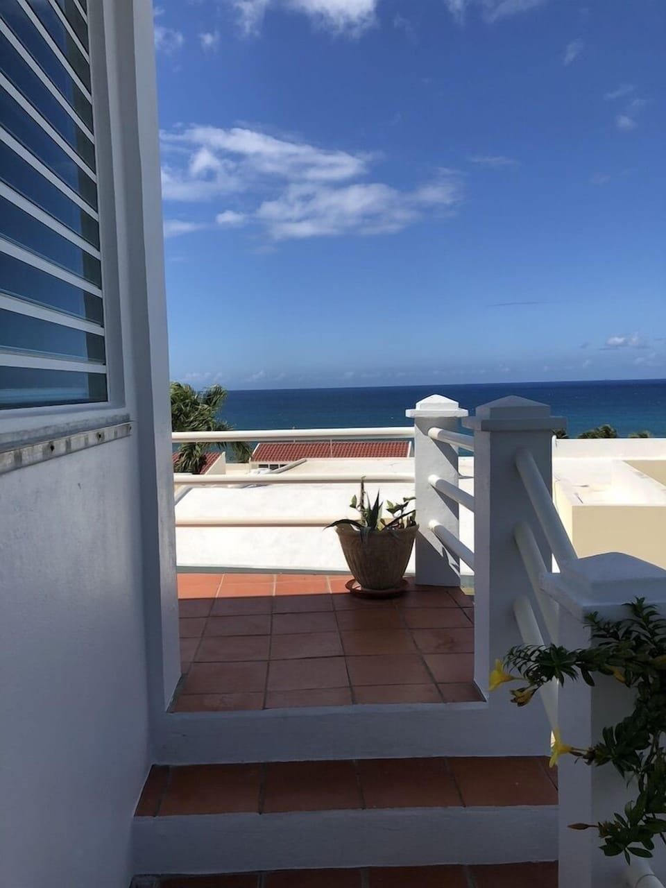 Steps up to pool deck