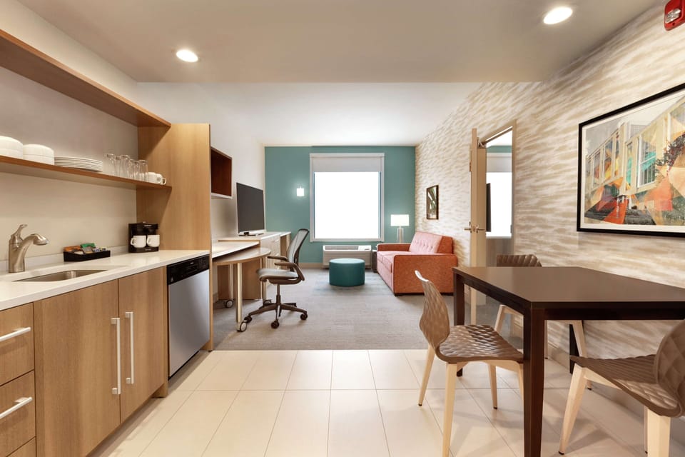 Suite, 1 King Bed, Accessible, Non Smoking (Roll-In Shower) | In-room safe, individually decorated, individually furnished, desk