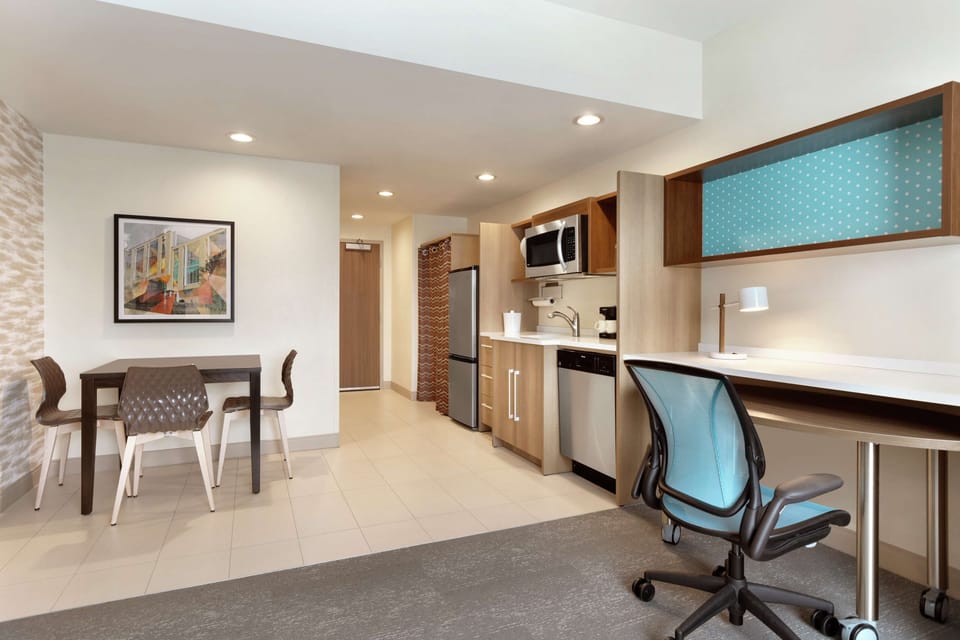 In-room safe, individually decorated, individually furnished, desk