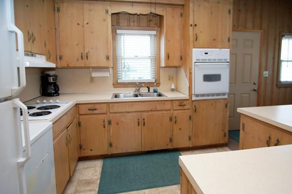 A fully stocked kitchen makes meal preparation a breeze.