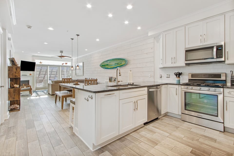 Open floor plan allows plenty of room to spread out and enjoy family & friends. 