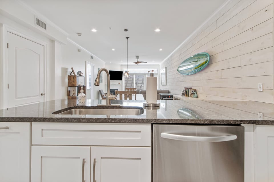 Open floor plan for allows great views from everywhere