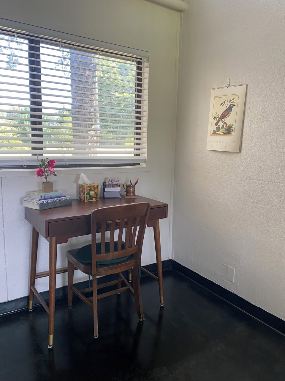 Workspace! Bring your work to the farm! WiFi