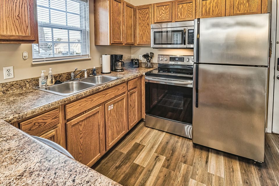 Fully equipped kitchen. 