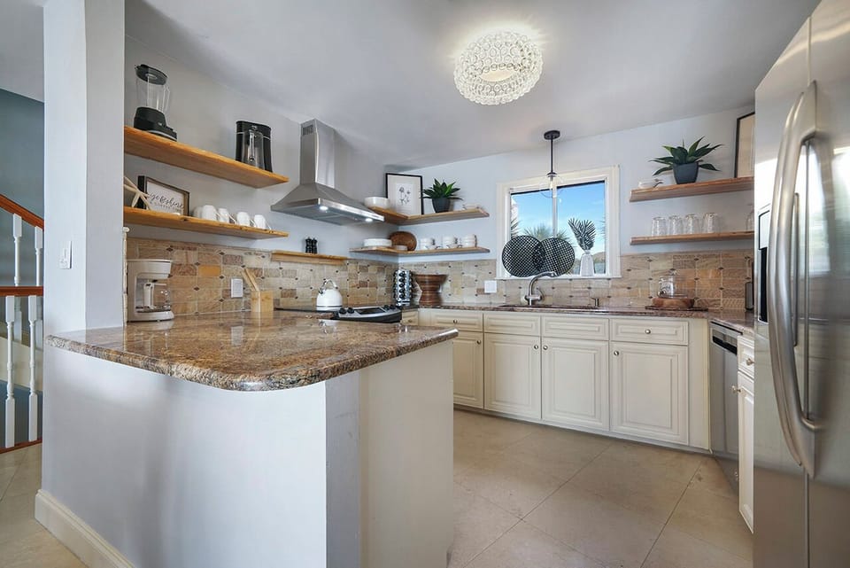 Twin Palms - Holiday Isle - Kitchen