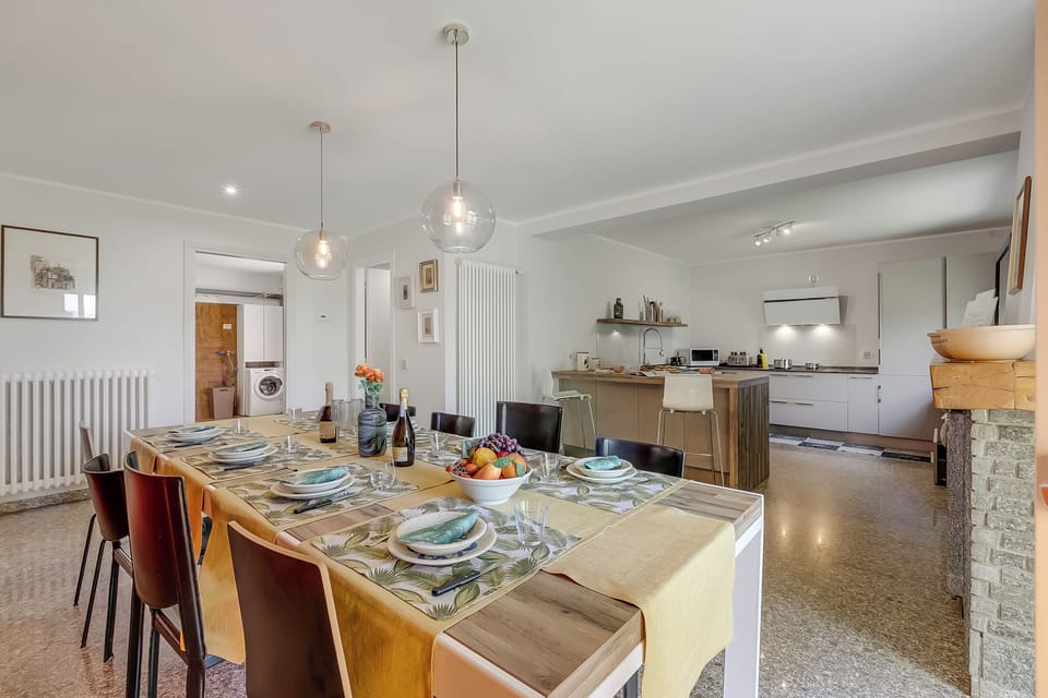 Family Villa, 4 Bedrooms, Balcony, Mountainside (Villa Giulietta Private Pool) | Dining