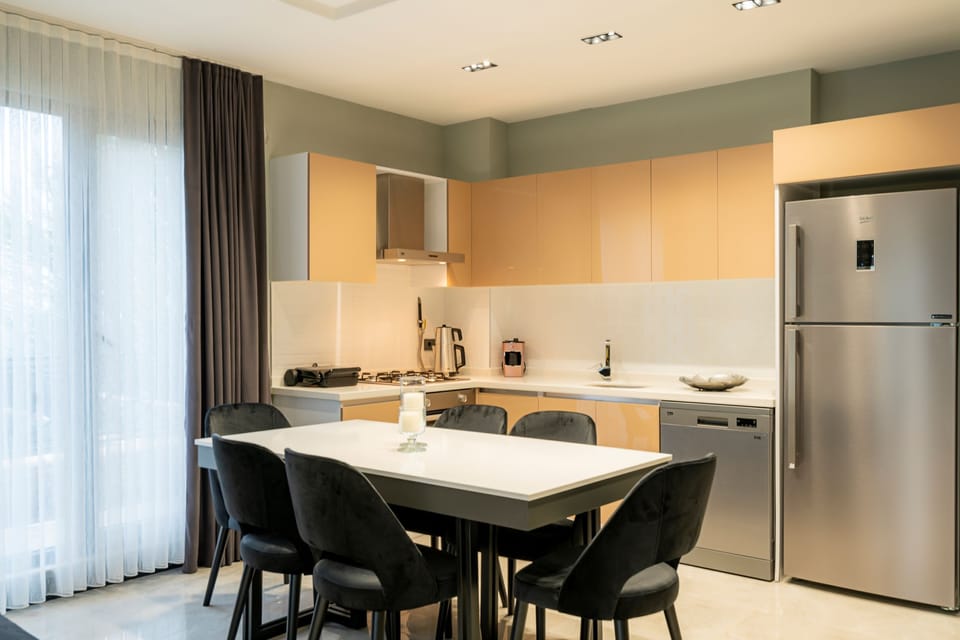 Duplex | In-room dining