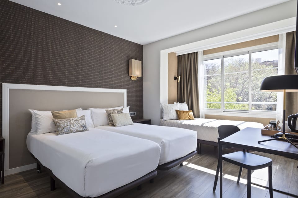 Superior Triple Room | In-room safe, desk, blackout drapes, soundproofing