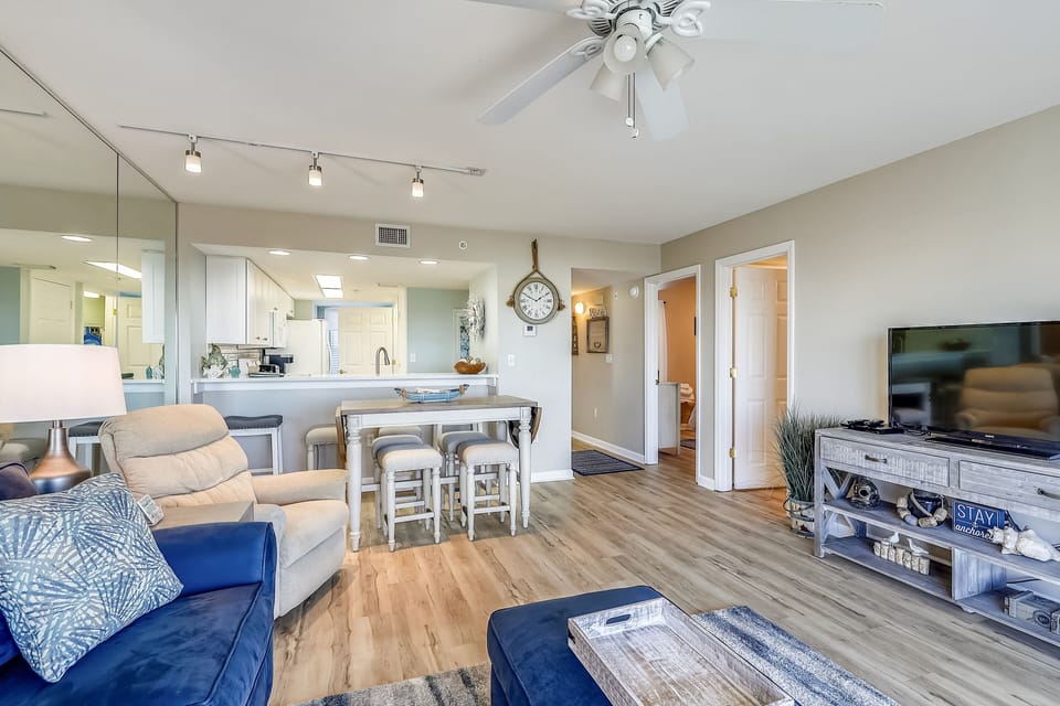 Condo, 2 Bedrooms | Living area | TV
