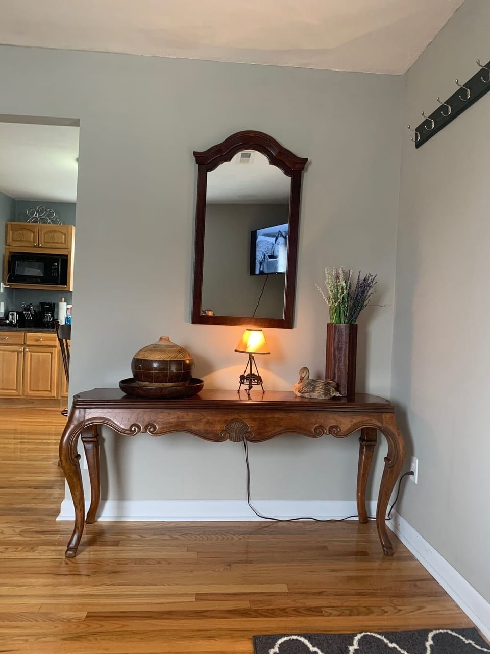 Welcome to Lou's Loft of Hampton, TN