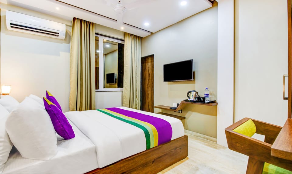 Standard Room | Desk, iron/ironing board, free WiFi, bed sheets