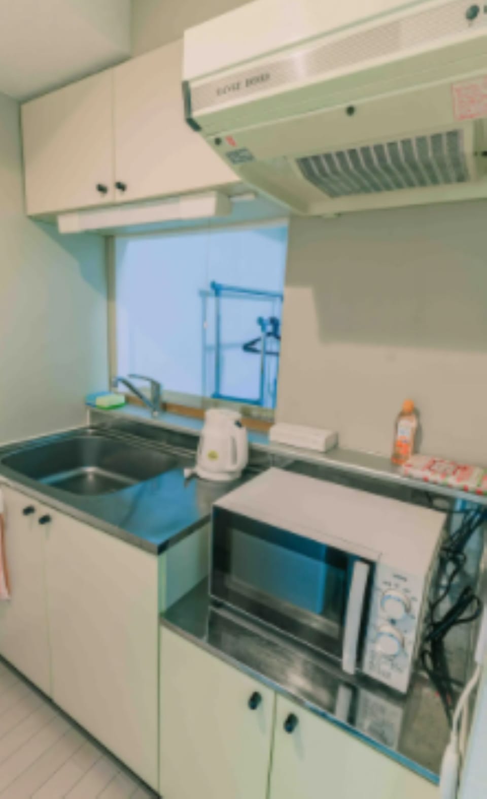 Room, 1 Bedroom, Non Smoking | Private kitchenette | Fridge, microwave, stovetop, cookware/dishes/utensils