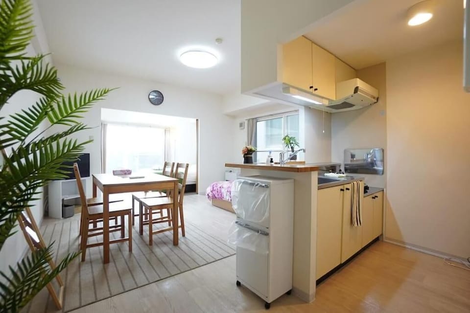 Room, Non Smoking | 1 bedroom, WiFi (free), bed sheets
